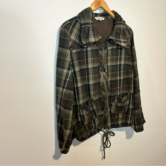 AE Sport Green Plaid Lightweight Jacket - Picture 3 of 9